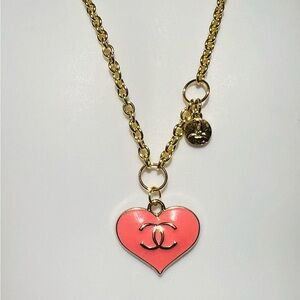 Chic Gold Necklace with Pink Heart Pendant